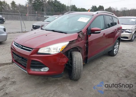 2015 Ford Escape Titanium z USA, uszkodzony, nr VIN 1FMCU9J97FUC14886